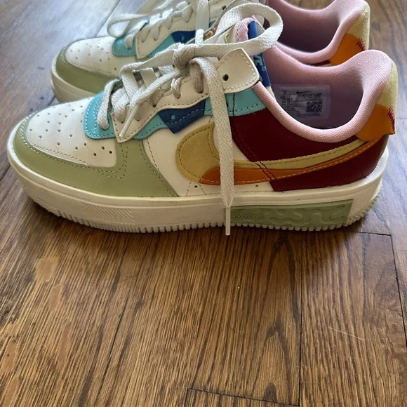 Nike Womens Air Force 1 Fontanka Sneakers in Size 6 - Picture 3 of 7